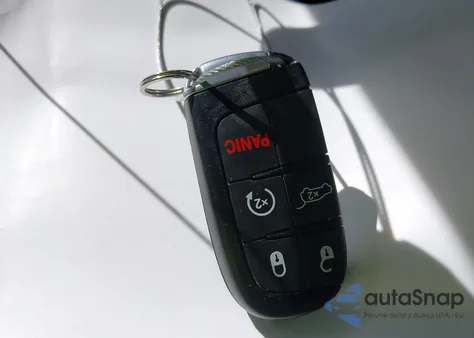 2020 Jeep Grand Cherokee North Edition 4X4 из США, поврежденный, VIN 1C4RJFAGXLC254403